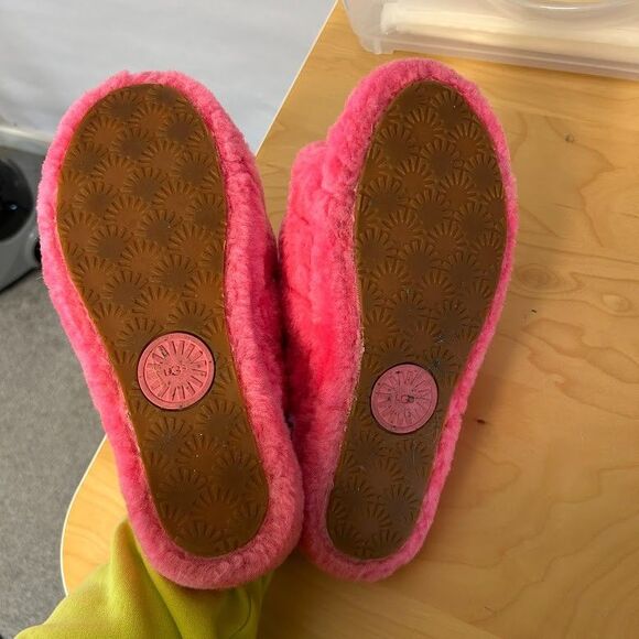 UGG Fluff Yeah Slide Sheepskin Slipper Sandals Hot Pink Platform Women's 9 - Picture 7 of 9